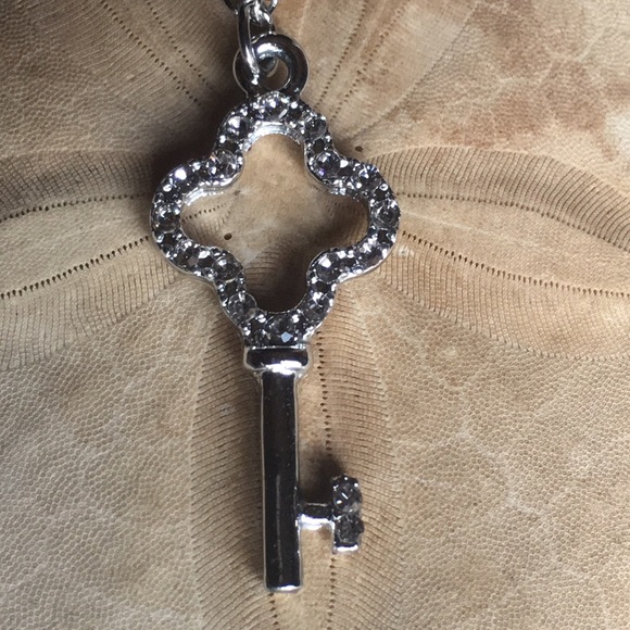 Crystal Rhinestone Key Necklace - Picture 11 of 14
